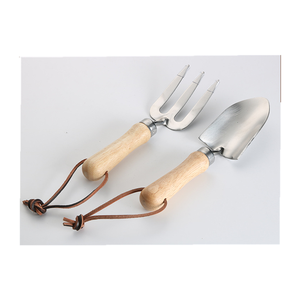 Set Alat Berkebun Peralatan Kebun dengan Pegangan Kayu dan Kepala Baja Tahan Karat - Product Image 4