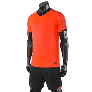 Camisetas de Fútbol Unisex de Alta Calidad con Logotipo Personalizado, Transpirables, de Secado Rápido, Estilo Retro, Ropa Deportiva de Entrenamiento, 100% Poliéster - Product Image 5