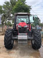 Tracteur d'occasion Messer Ferguson 1404 pas cher, avec 140 CV, spécialement conçu pour une récolte efficace du riz et du blé.
