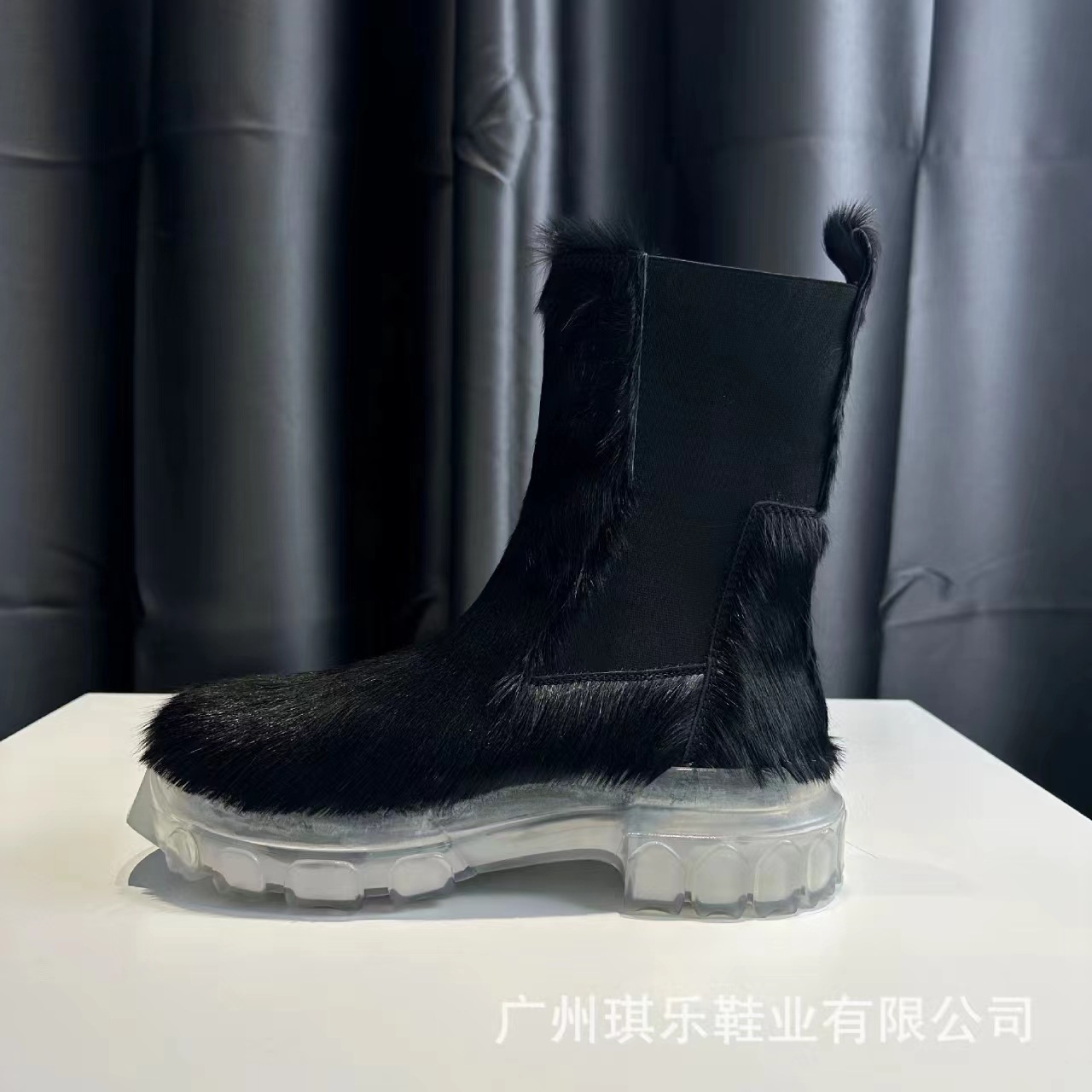 Botas con suela de pulpo de pelo de caballo negro
