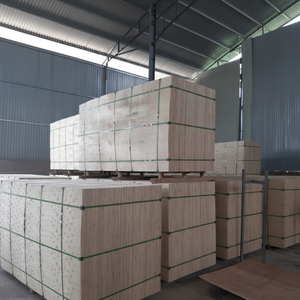 Planches en placage d'acacia rouge/blanc au design moderne 1220*2440 Surface mélaminée Toutes épaisseurs Décoration extérieure Utilisation en appartement - Product Image 1