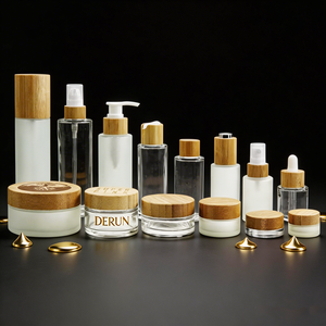 Botella <span class=keywords><strong>de</strong></span> Vidrio Transparente con Aplicador <span class=keywords><strong>de</strong></span> Presión y Tapa Giratoria para Aceite <span class=keywords><strong>de</strong></span> Crecimiento Capilar <span class=keywords><strong>de</strong></span> 30ml, 60ml, 100ml y 120ml, con Impresión <span class=keywords><strong>de</strong></span> Logotipo Personalizado - Product Image 1