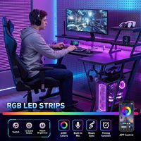 Bureau de jeu moderne OEM avec support d'écran surélevé, grand plateau, éclairage LED RGB, porte-gobelet, support pour casque, structure en acier, station de travail PC