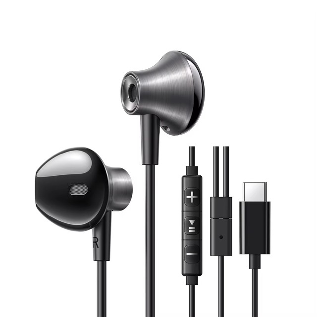 UGREEN USB C Wired Earphone Mic&Volume Control HiFi Stereo Wired Type C Headphone Portable Ergonomic Design Sports Earbuds