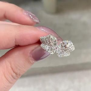 Elegante Anillo de Plata de Ley S925 con Diseño de Mariposa Fantasma para Mujer, con Diamantes Simulados en Capas para Dos Dedos, Anillo de Moda - Product Image 5