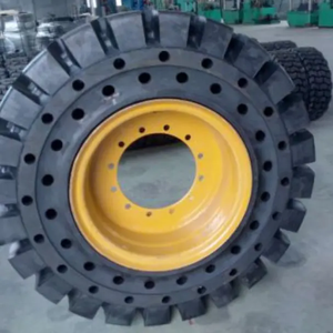 ยางแบบโซลิดไบแอส ขนาดใหญ่ 23.5-25 พร้อมวงแหวนปกติ สภาพใหม่ - Product Image 2