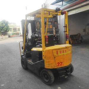 Montacargas Eléctrico Hyster de 1.75 Toneladas, Mástil de Tres Etapas, Tracción Trasera, Usado, para Uso Industrial - Product Image 2