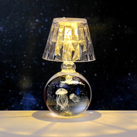 Lampe de nuit en verre gravé 3D, LED USB, abat-jour géométrique, base en cristal, cadeau personnalisé