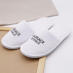 <span class=keywords><strong>Pantofole</strong></span> da Hotel Personalizzate <span class=keywords><strong>Bianche</strong></span> Usa e Getta, <span class=keywords><strong>Pantofole</strong></span> di Alta Qualità con Logo Ricamato Personalizzato - Product Image 1