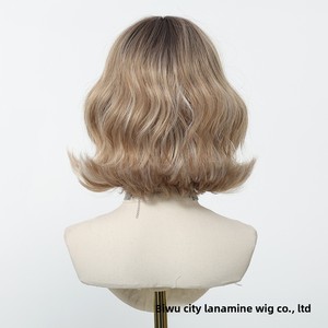 วิกผมคลุมศีรษะเต็มศีรษะสำหรับผู้หญิง สไตล์เกาหลีญี่ปุ่น โลลิต้าผมสั้นหยิก ลอนง่ายๆ แบบ JK เส้นผมสังเคราะห์ที่ดูสมจริง - Product Image 4