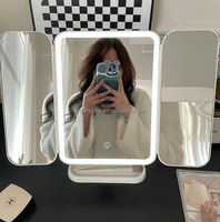 Nouveaux outils cosmétiques Led bureau avec lumière remplissage miroir Portable coiffeuse miroir coquille miroir cadeau pour les femmes