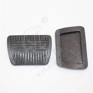 Plaquettes en caoutchouc antidérapantes pour pédale de frein et embrayage de tricycle électrique Smooth Sailing X165 90x76mm 67x56mm - Product Image 4