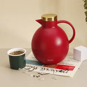 WUJO ricarica di vetro rosa prugna di lusso di alta qualità 24 ore tè caldo acqua plastica Dubai saudita brocca sottovuoto/set da caffè e tè