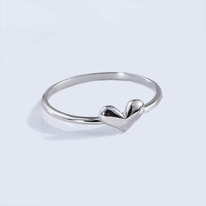 Anello decorativo giapponese coreano a forma di cuore, ornamento minimalista e dolce per l'uso quotidiano, per donne che si spostano ogni giorno. - Product Image 2