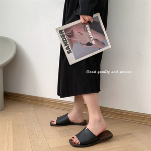 Sandali piatti da donna personalizzati in PVC leggero, stile da spiaggia transzionale per esterni, antiscivolo e traspiranti per l'estate - Product Image 6