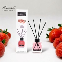 Diffuseur à Bâtonnets de Parfum d'Ambiance de Luxe 120 ml, Bouteille en Verre Rouge Carrée pour Décoration d'Intérieur, avec Arôme Fait Maison