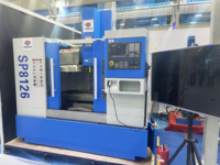 Centre d'usinage CNC vertical de haute précision à 3 axes avec changeur d'outils et broche conique BT40 SP8126
