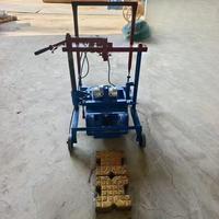 Machine à fabriquer des blocs de ciment à faible coût, type mobile, machine à poser des briques emboîtables, machine à fabriquer des briques légères