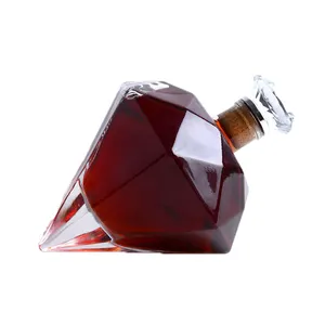 Botella de vidrio de brandy personalizada con diseño prismático único, corcho de gran capacidad de 880 ml, botella de licores de alta calidad, fábrica al por mayor