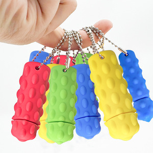 Masajeador de Dedos Antiestrés con Púas, Llavero de Silicona Portátil de 9.4cm x 3.6cm, Juguete para Alivio del Estrés y Masaje de Manos - Product Image 3