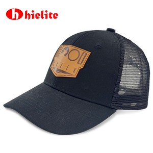 Gorra de béisbol con visera ancha de gamuza, nombre de marca bordado personalizado, parte trasera de malla ajustable, gorra de golf elegante de alta calidad - Product Image 1
