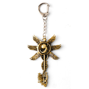 Venta al por mayor Resident Evil collar seis alas fetal llave colgante collar metal llavero moda hombres collar - Product Image 5