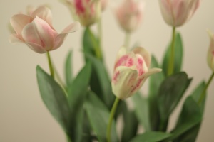 Handmade High Quality <strong>Tulip</strong> Artificial Flowers Real Touch Stylish Pot Wedding <strong>Table</strong> Centerpiece Decoration Latex Realistic - Product Image 2
