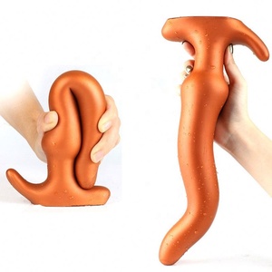 glass anal plug set Después de un plug anal, la linda rubia también quiere la polla de su chico  en su culo main image 0