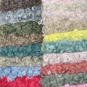 <span class=keywords><strong>Tissu</strong></span> en fausse fourrure de mouton <span class=keywords><strong>bouclée</strong></span> multicolore en gros, 100 % polyester léger pour vêtements, couvertures, décoration intérieure, sacs, filles - Product Image 2
