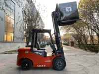 Chariot élévateur électrique WGZN 3 tonnes avec tube de protection du tuyau d'huile et grand tableau de bord multifonctionnel pour le déplacement professionnel de matériaux