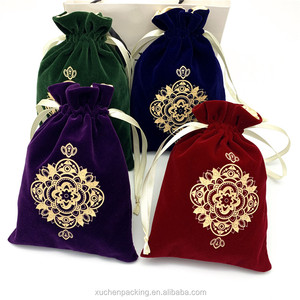 Sacchetto per Carte dei Tarocchi in Velluto Nero con Logo Personalizzato e Fodera in Raso - Product Image 1
