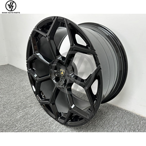 ล้อฟอร์จอัลลอยด์อะลูมิเนียมใหม่ของ Carracing ขนาด 22-24 นิ้ว สีสั่งทำได้ ดีไซน์หลายก้าน สีดำเคลือบเงา รับประกัน 1 ปี สำหรับ URUS - Product Image 4
