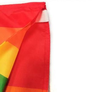 Vente en gros de capes drapeaux corporels à prix abordable pour la fierté transgenre et gay, pour intérieur et extérieur - Product Image 5