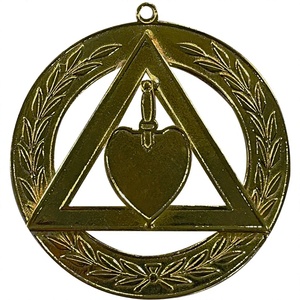 Joya de Collar de Gran Oficial del Arco Real Masónico - Distrito Gran Beneficencia - Joya Masónica Color Dorado con Logotipo Personalizado - Product Image 1