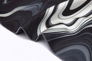 Sciarpa Premium Personalizzata 130x130 in Misto Seta-Lana, Bandana in Lana, Elegante Accessorio Femminile, Sciarpa alla Moda con Frange per Personalizzazione - Product Image 4