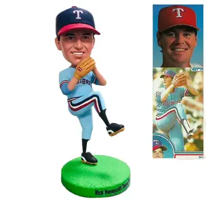 Custom Resin Crafts Shake Head Figurine Athlete Statue Creative Innovation Baseball Player Statue