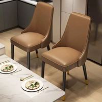Nouvelle chaise de salle à manger pour la maison Chaise rembourrée en fer forgé haut de gamme, légère et luxueuse avec dossier