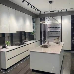 ตู้ครัวไม้แบบบิวท์อินทันสมัย สีขาว หรูหรา กันน้ำ เป็นมิตรกับสิ่งแวดล้อม - Product Image 2