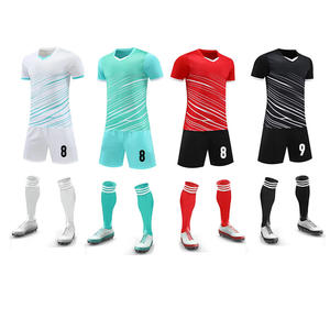 Conjuntos de Uniformes de Fútbol de Secado Rápido al por Mayor, Diseño Retro Transpirable, Uniformes de Equipo de Fútbol - Product Image 1