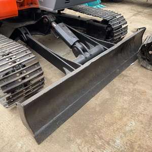 Mini-excavatrice HITACHI 75U de 7,5 tonnes d'occasion, en bon état, pour SY26 SY35U CAT 303.5E2 PC30 MR35. - Product Image 4