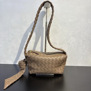 2026 Hot-selling Women's Cowhide Leather <b>Handbag</b> Luxury Genuine Leather <b>Medium</b> Bag Top Grain woven Leather Bags for Women - Product Image 2