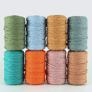 50 mètres de cordon en <span class=keywords><strong>macramé</strong></span> rond en <span class=keywords><strong>coton</strong></span> 100% de 3 mm de diamètre, disponible en plusieurs couleurs, pour la fabrication d'écharpes - Product Image 5