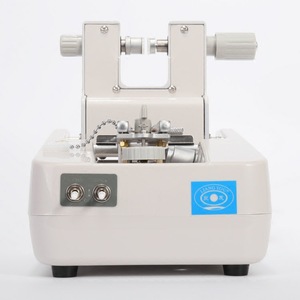 Machine à rainurer CNC Liang You 1800AD 1800AM, équipement de rainurage multi-angles pour le traitement des verres de lunettes en résine - Product Image 1