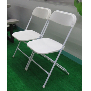 Lot <span class=keywords><strong>de</strong></span> 10 chaises pliantes d'extérieur en plastique moulé par injection en <span class=keywords><strong>résine</strong></span> PP blanche pour mariage, événements et camping - Product Image 4