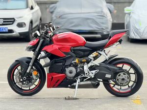 Le plafond de la <span class=keywords><strong>moto</strong></span> élégante de style <span class=keywords><strong>Ducati</strong></span> V2, 1000 cm³, à essence. - Product Image 5