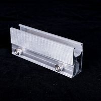 Système de fixation pour structure de montage solaire, accessoires pour applications d'énergie solaire