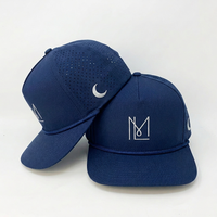Casquette Snapback personnalisée en gros à 5 panneaux avec logo brodé et cordon, Casquette Hip Hop à visière plate, Chapeau perforé découpé au laser