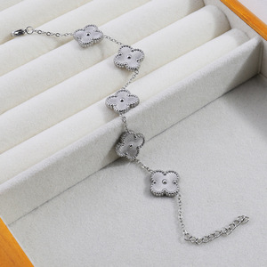 Pulsera de Trébol de la Suerte Chapada en Oro de 18k, de Acero de Titanio, para Mujer, Regalo de Cumpleaños, ¡Gran Oferta! - Product Image 6