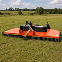 Tondeuse à gazon robuste à montage arrière, alimentée par prise de force de tracteur, pour la coupe de l'herbe sur les champs agricoles