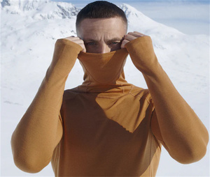 Set di Maglie Termiche a Collo Alto in Lana Merino Superfine per Uomo, Personalizzabile, Ultra-Morbido, a Maniche Lunghe per Sci in Climi Estremamente Freddi - Product Image 1